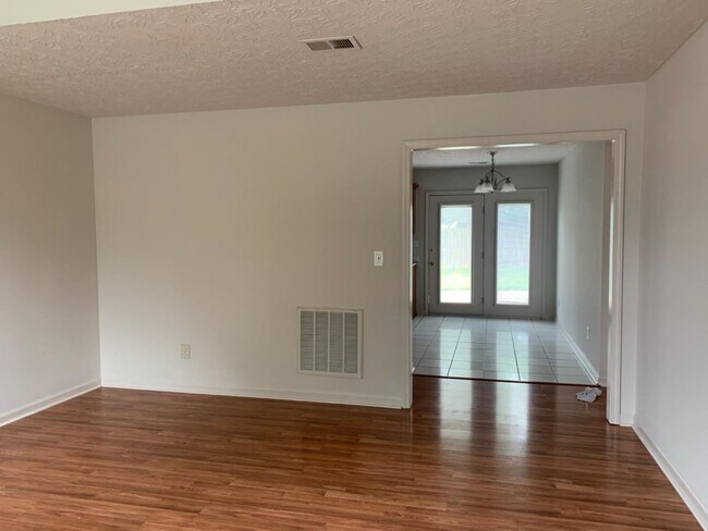 Foto del edificio - 2225 Sonoma Pl