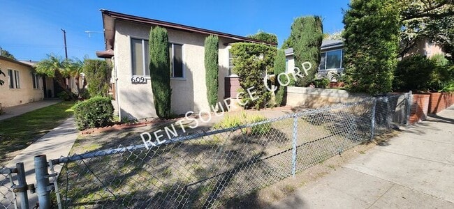 Foto del edificio - 609 E San Jose Ave