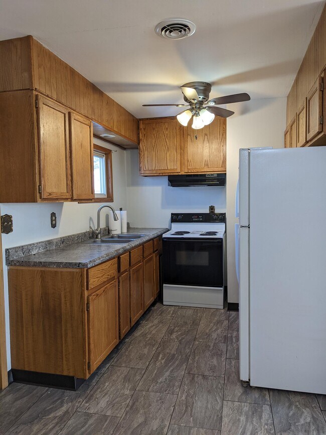 Foto del edificio - 1114 Emerald Ln
