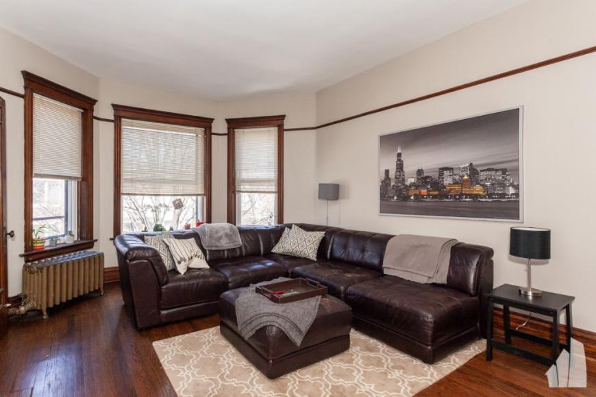 Foto principal - 4 bedroom in Chicago IL 60613