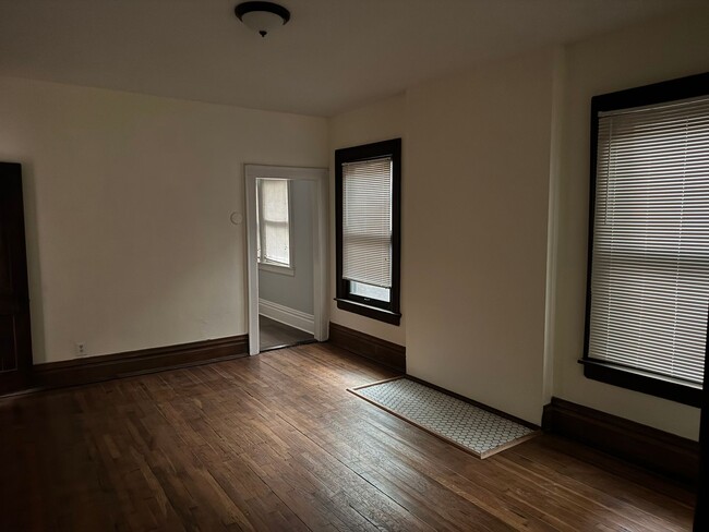 Foto del edificio - 1766-1768 Oak St