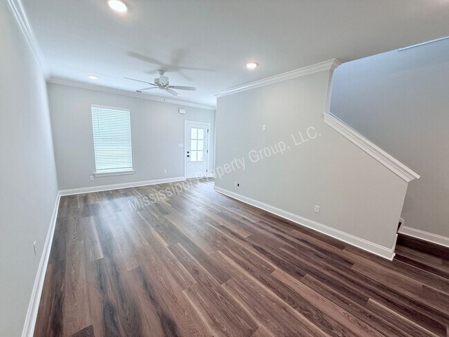 Foto del edificio - 3528 Fenwick Wy