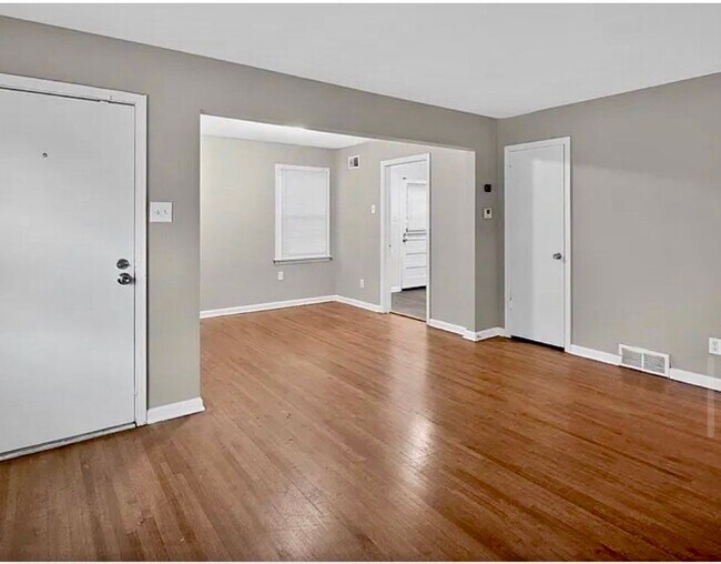 Foto del edificio - 1510 Bonnie Dr