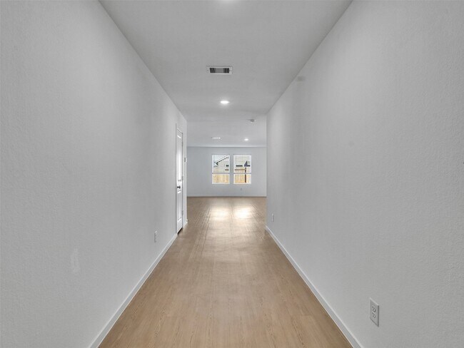 Foto del edificio - 12406 Lady Slipper Rd