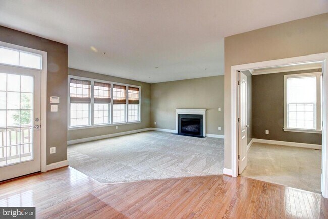 Building Photo - 4105 Brushfield Dr