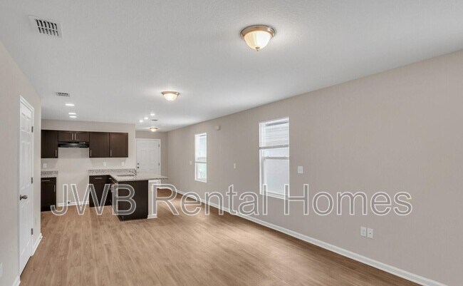 Foto del edificio - 7609 Eaton Ave