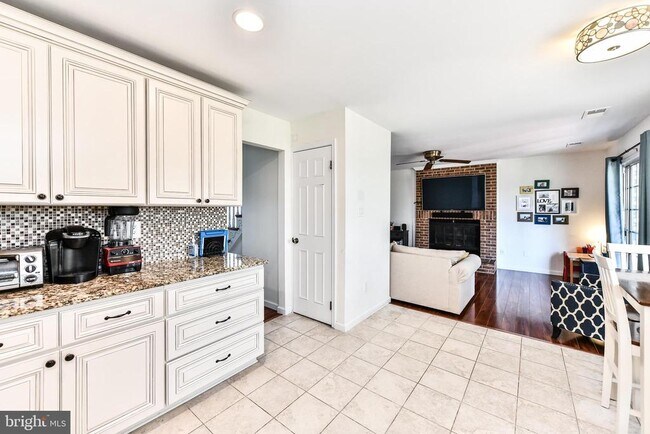 Foto del edificio - 14507 William Carr Ln