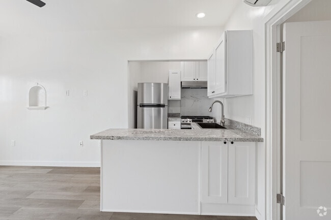 Kitchen - 1BR, 1BA - 650 SF - Villa De Buenavista