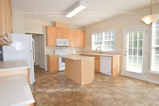 Building Photo - 5304 Granada Hills Dr