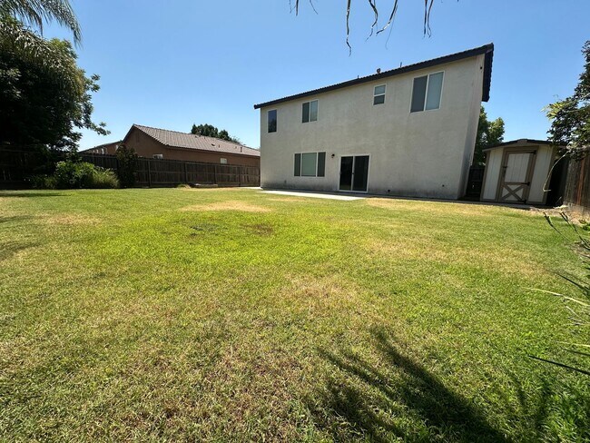 Foto del edificio - Two story home in NW Visalia coming soon!!