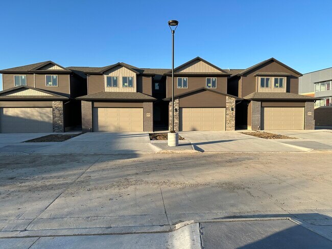 Foto del edificio - 8211 Colby St