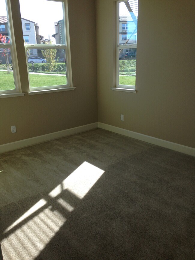 Foto del edificio - 1250 Gusty Lp