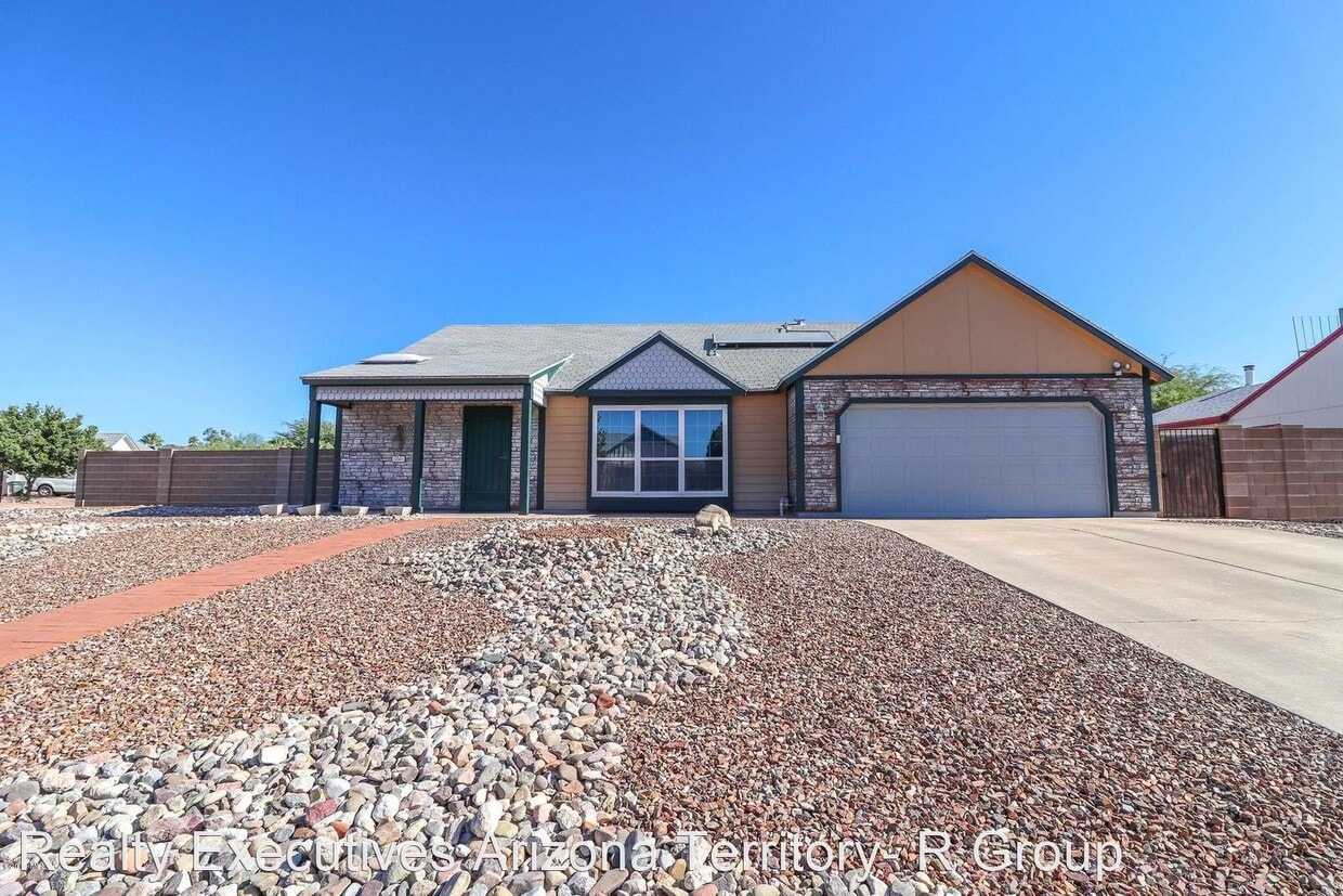 3 br, 2 bath House 10501 E. Breckinridge... House Rental in Tucson