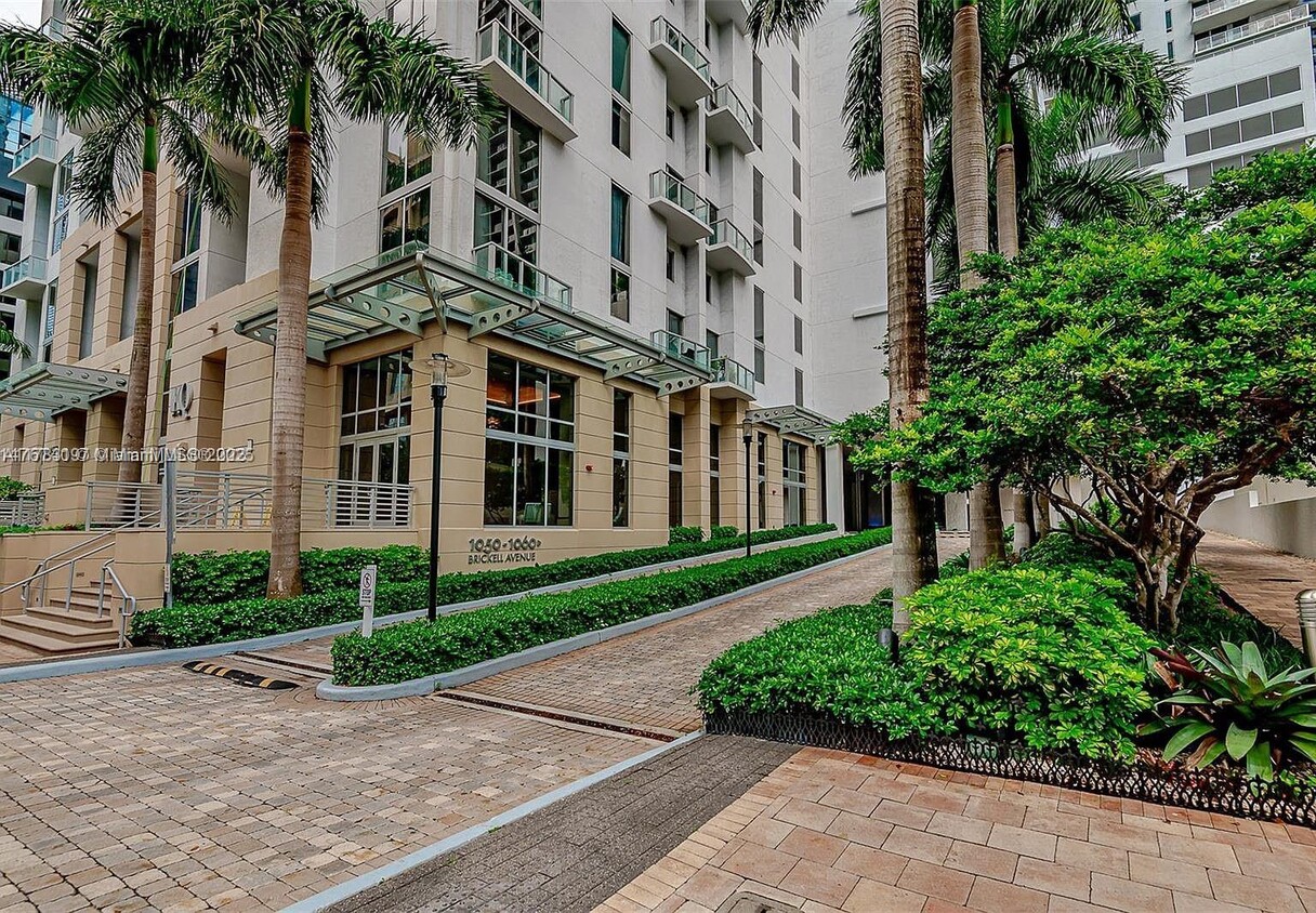 Primary Photo - 1050 Brickell Ave