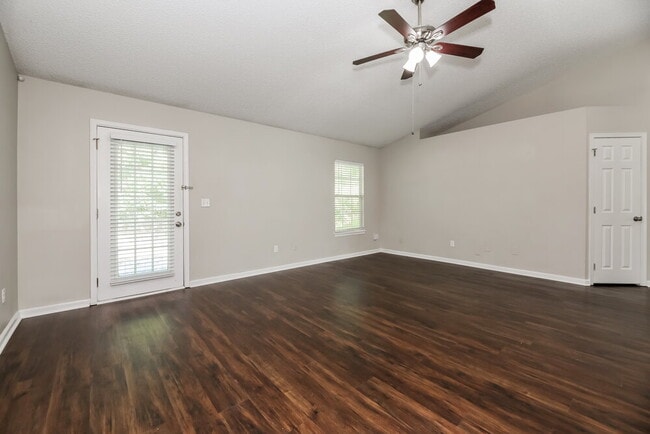 Building Photo - 2985 Waters View Cir