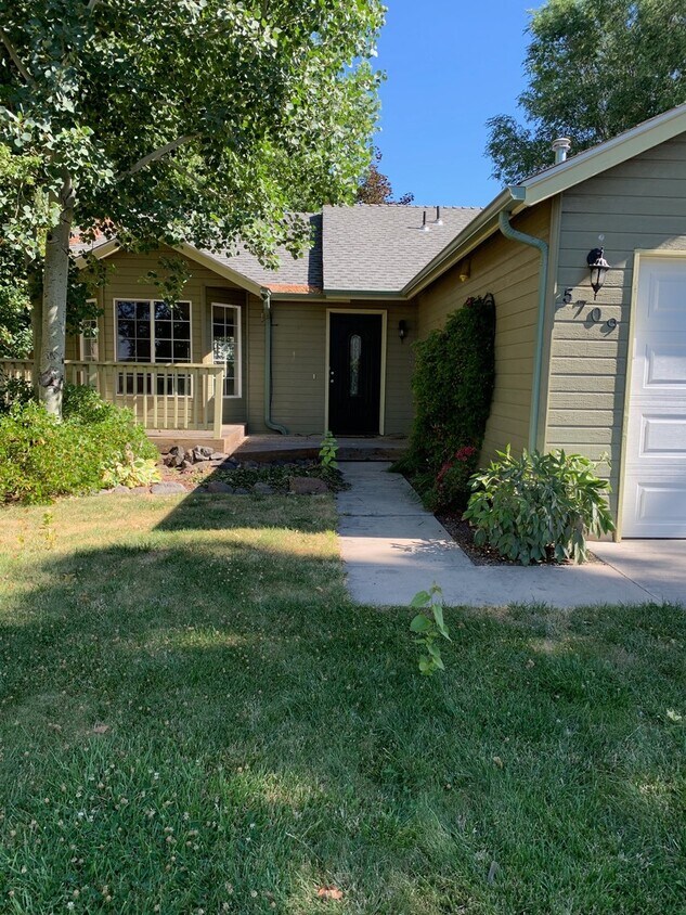 Primary Photo - 3 bedroom 2 bathroom Home - Ferndale Subdi...