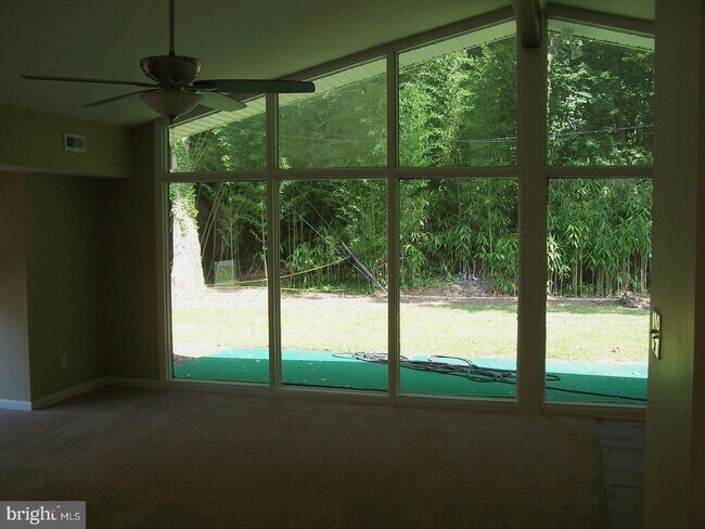 Building Photo - 326 Cherry Hill Blvd