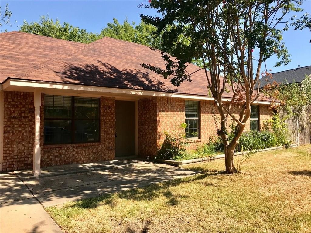 Primary Photo - 115 Mesa Wood Dr