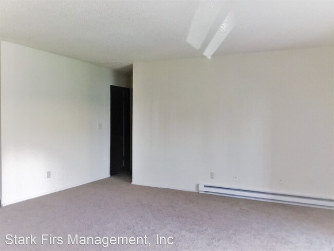 Building Photo - 13801-13865 SE Stark St