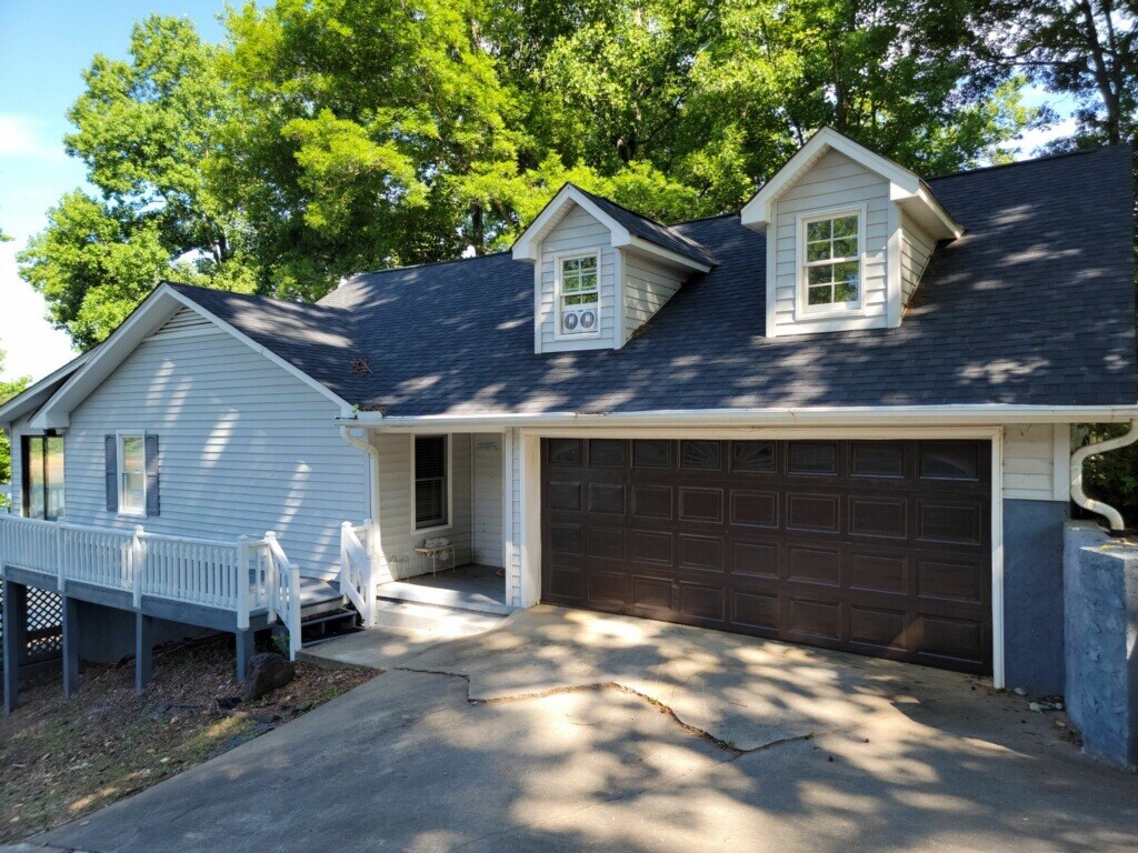 Primary Photo - 231 Lyman Lake Rd