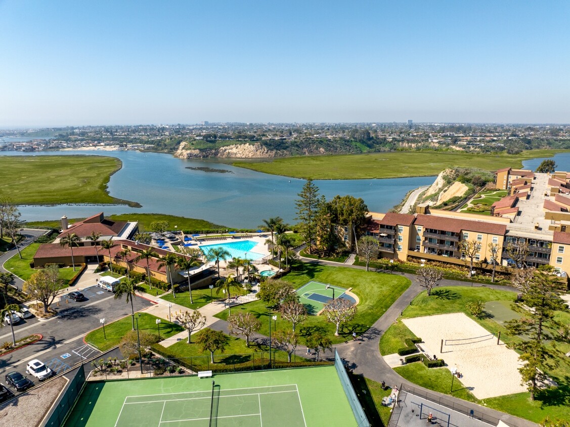 Park Newport - Apartments in Newport Beach, CA | Westside Rentals