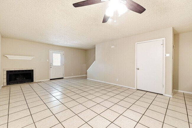 Foto del edificio - 4927 Ty Terrace St