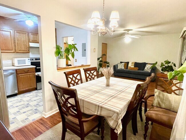 Foto del edificio - 31 Glenwood Ave