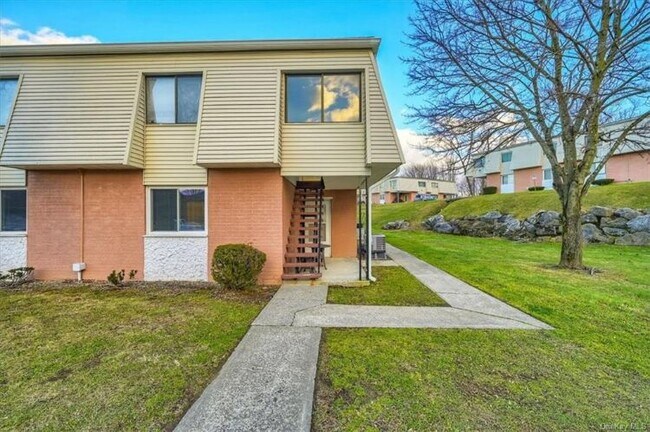 Building Photo - 1402 Baldwin Ln