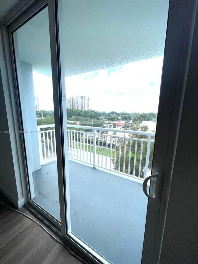 Foto del edificio - 1251 NE 108th St