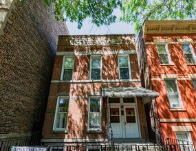 Building Photo - 906 S Loomis St