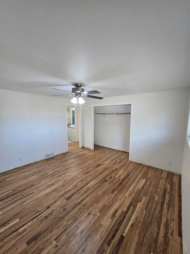 Foto del edificio - 3723 Kewanee Dr
