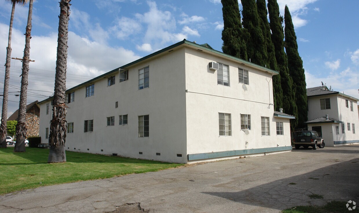 Foto del edificio - 13960 Burbank Blvd