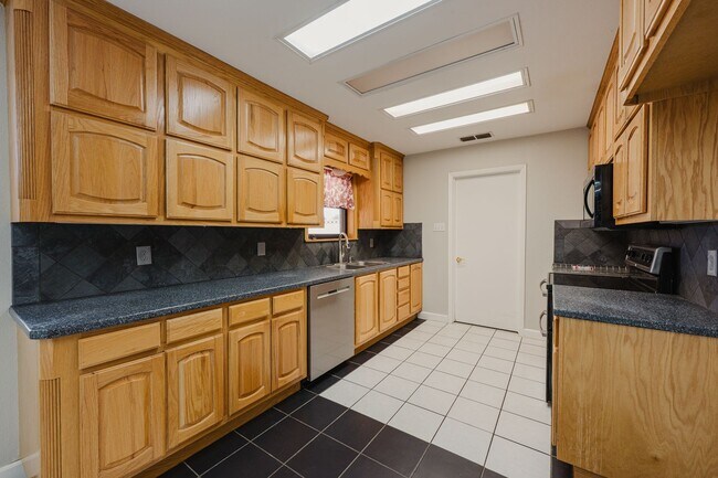 Foto del edificio - New Listing