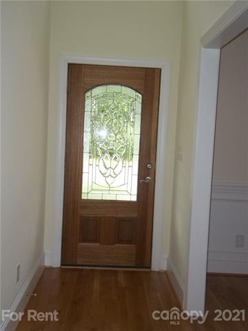 Foto del edificio - 1830 Hall Ave