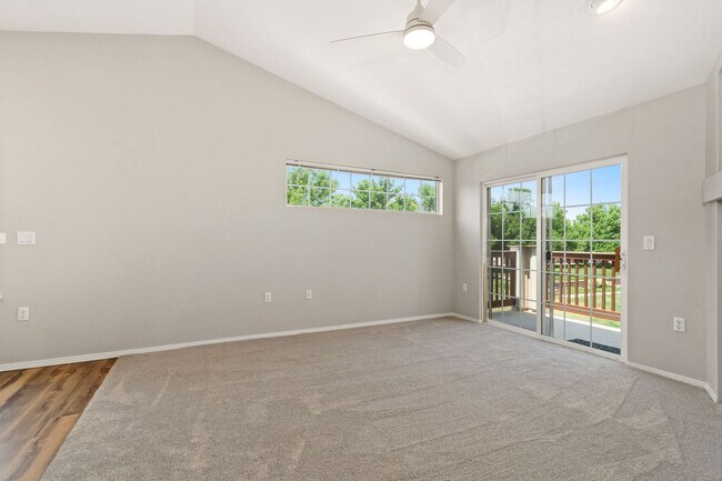 Building Photo - 3002 W Elizabeth St