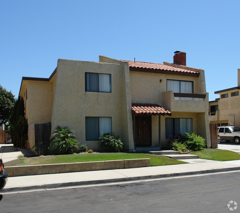 Building Photo - 16642 Dolores St