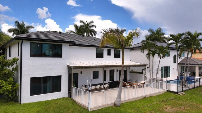 Building Photo - 10920 Haydn Dr