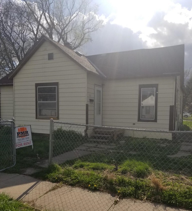 Primary Photo - 1800 S 11th St