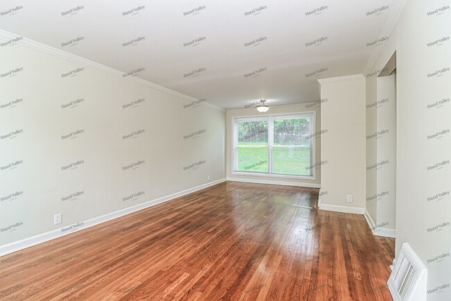 Building Photo - 9900 Gloucester Dr