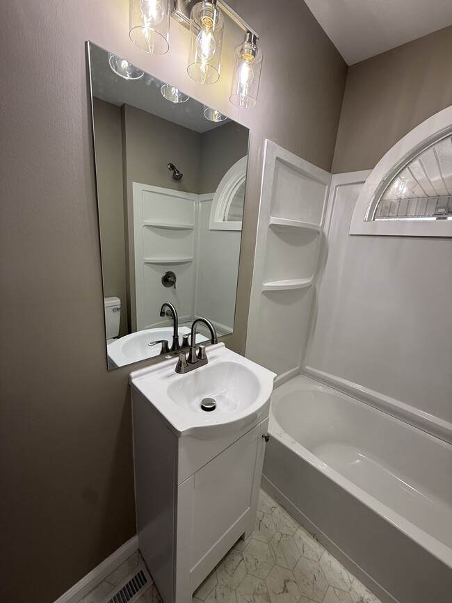 Foto del edificio - 159 Dry Valley Rd