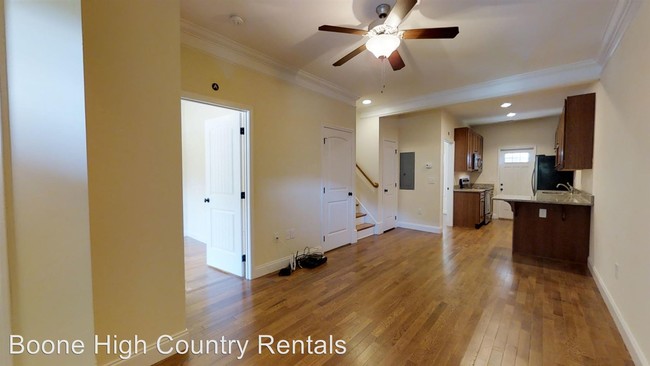 Building Photo - 154 Tulip Tree Ln