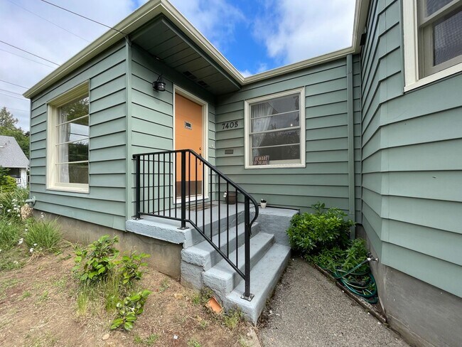 Foto del edificio - Gorgeous corner lot 3Bd/1Ba home South Tab...