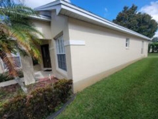 Foto del edificio - Ready for you to call home!