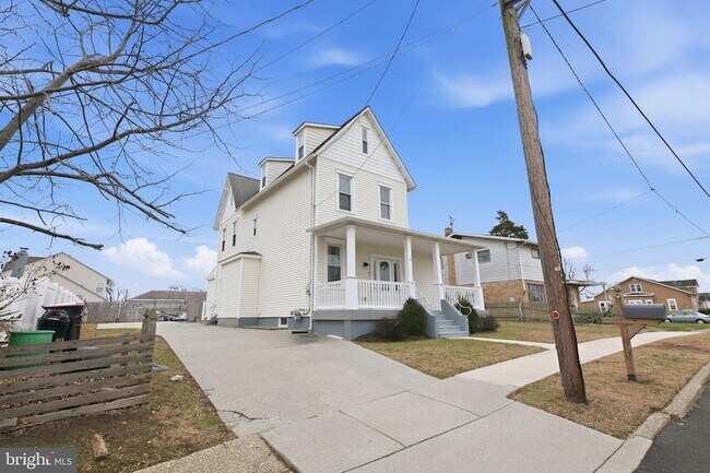 Foto del edificio - 810 Central Ave