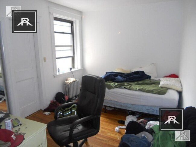 Foto del edificio - 4 bedroom in Brighton MA 02135