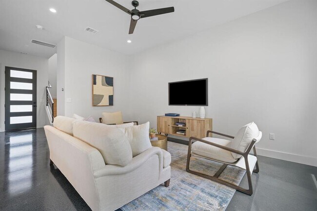 Foto del edificio - 935 E 51st St