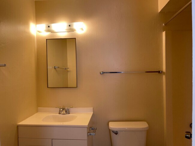 Foto del edificio - Charming 3Bdm 2Ba Single Story Townhome