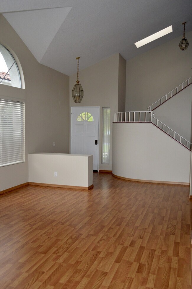 Building Photo - 3 Bedroom Marbella Townhome