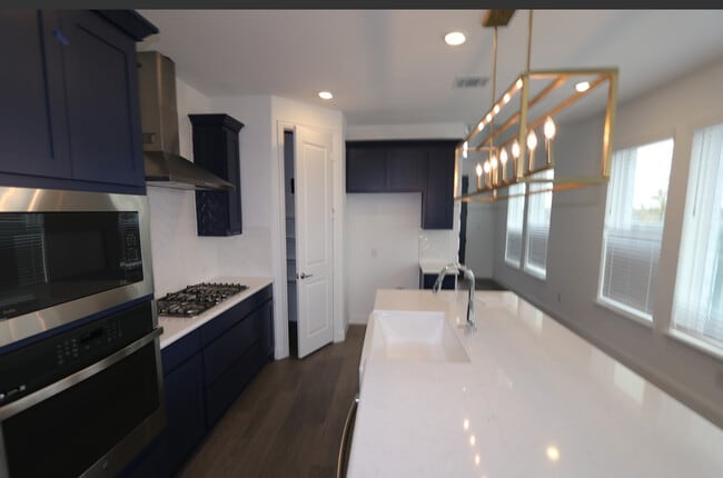 Building Photo - 701 Harmony Trl
