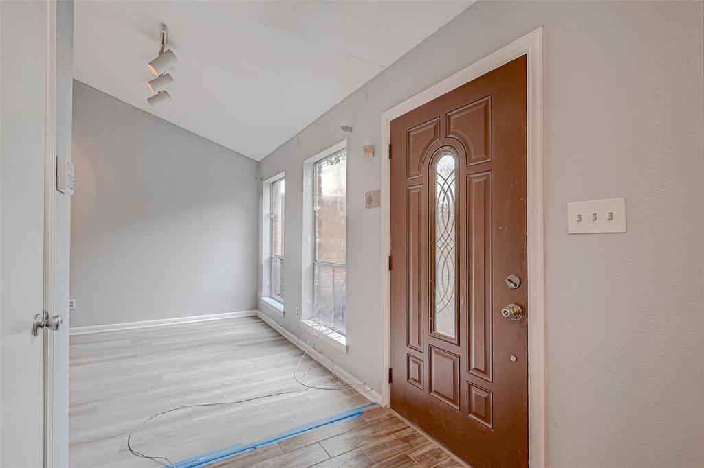 Foto principal - 10710 Sandpiper Dr